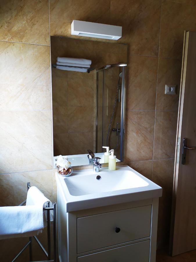 Mama Residence Ровінсько-Село Екстер'єр фото